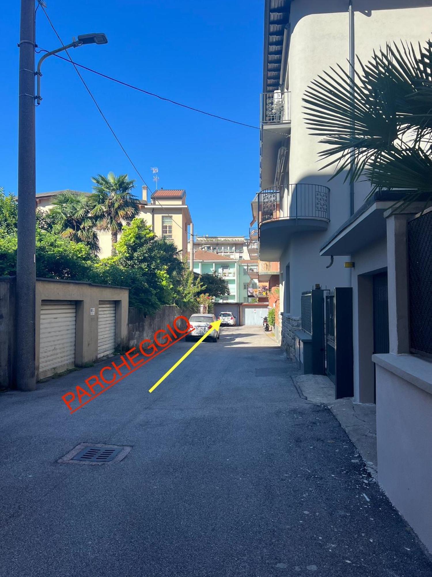 Casa Vacanze Attico Sul Lago Di Lecco, A Due Passi Dal Centro Con Posto Auto Esterno foto
